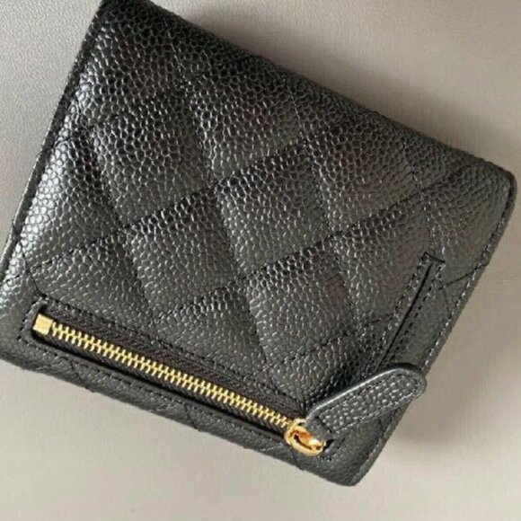 Chanel Caviar Quilted Compact Wallet in Black Leather Mini Classic Flap TriFold - Picture 2 of 7